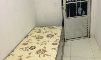 Imagem 2: Alugo 1 vão com área de serviço e banheiro dentro