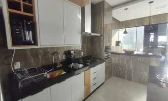 Imagem 6: Casa 3 Quartos, 2 suítes, Armários, Piscina, Churrasqueira, 4 Vagas Casa de Rua com 3 Quar