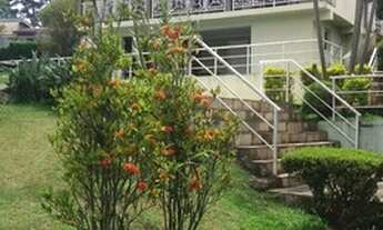 Imagem 2: Casa para aluguel possui 595 metros quadrados com 4 quartos em Vila Santo Antônio - Cotia