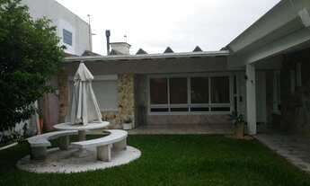 Imagem: Casa de 110 metros quadrados no bairro Albatroz