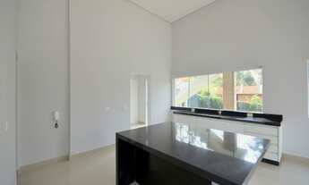 Imagem 2: Casa de condomínio sobrado para venda tem 510 metros quadrados com 5 quartos