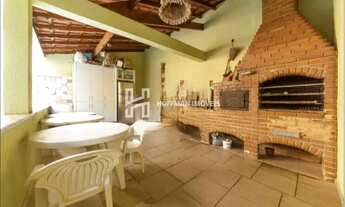 Imagem: EXCELENTE SOBRADO TRIPLEX DISPONÍVEL A