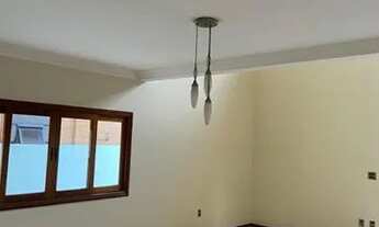 Imagem 4: Jardim das Colinas, linda casa com piscina, repleta de armários!!!!