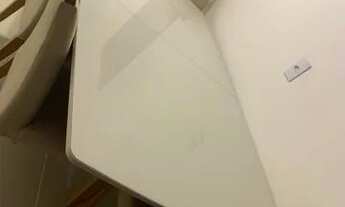 Imagem 2: Mesa e três cadeiras