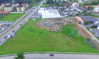 Imagem: Terreno para locação tem 9.216 metros
