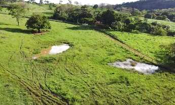 Imagem 2: Fazenda com área de 32,5 hectares todo formado com lagoa e ótima cede em Itaúna/ MG