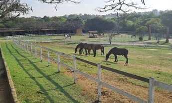 Imagem 2: Casa de condomínio térrea para aluguel e venda possui 169 metros quadrados com 4 quartos