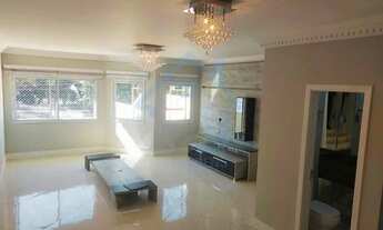 Imagem 2: Casa alto padrão em condomínio fechado, excelente planta com ótima distribuição, ar-concio