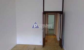 Imagem 7: Excepcional apart na Barra da Tijuca, com 4 quartos, sendo um, suíte com closet. São 4 vag