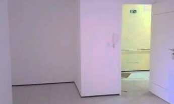 Imagem 5: Excelente sala comercial, 1º andar, ótima iluminação e ventilação, 17 m, com banheiro, sem