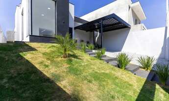 Imagem 4: Imóvel para aluguel e venda possui 384 metros quadrados com 3 quartos