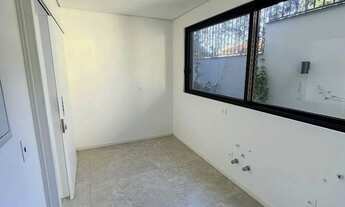 Imagem 7: Casa recém construída localizada no charmoso bairro Lagoa da Conceição