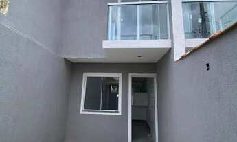 Imagem 2: Imóvel para venda possui 300 metros quadrados com 3 quartos em Santa Eugênia - Nova Iguaçu