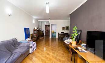 Imagem 4: Apartamento amplo e clássico à venda em prédio tradicional