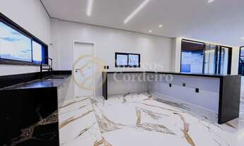 Imagem 6: Casa na Cidade Alpha fachada em arquitetura Modernista em traços retos. Eusébio