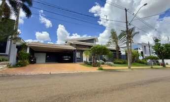 Imagem: Casa com 4 suítes, lazer completo e piscina