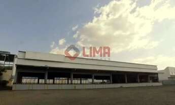 Imagem 5: Excelente galpão / Barracão Área total de 5900 M² com Doca para locação - para transportad