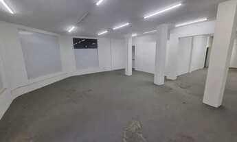 Imagem 4: Imóvel para aluguel e venda possui 238 metros quadrados com 3 quartos em Pinheiros - São P