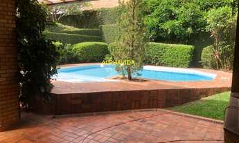 Imagem 5: Excelente casa em condomínio fechado, especial para retrofit, com 4 dorm, sendo 2 suites