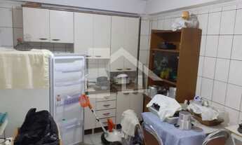 Imagem 3: Casa à Venda no bairro de Quitaúna com 3 dormitórios, 1 suíte, 2 banheiros e 2 vagas de ga