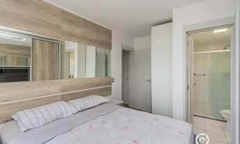 Imagem 7: Apartamento para venda possui 72m² semi mobiliado com 3 quartos em Cavalhada - Porto Alegr