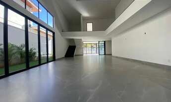 Imagem 7: Casa de condomínio sobrado para venda tem 450 metros quadrados com 4 quartos