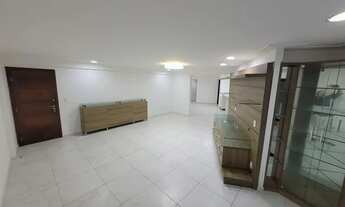 Imagem 2: Ótimo apartamento com 220m², 4 quartos sendo 2 suítes, 2 salas, 5 banheiros e dep. de empr