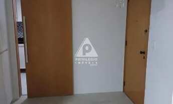 Imagem 4: 2 QUARTOS COM 1 SUITE E VAGA DE GARAGEM EM BOTAFOGO