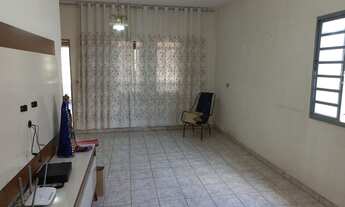 Imagem 4: Casa p locar com 183 m 2 e terr 248 m2 - 2 quartos sala cozinha 2 banhs garag + varanda/ e