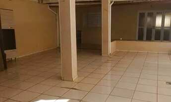 Imagem 4: Casa com 4 quartos e 2 banheiros