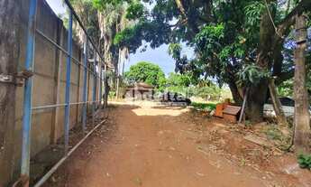 Imagem 8: Área disponível para venda 6.745 m² no bairro Chácaras Tubalina e Quartel em Uberlândia-MG