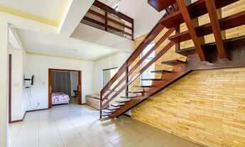 Imagem 5: Oportunidade Única! Imóvel Amplo e Versátil: Residencial e Comercial em Posição Leste!