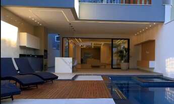 Imagem: CASA TRIPLEX DE PRIMEIRA LOCAÇÃO 5 SUÍTES