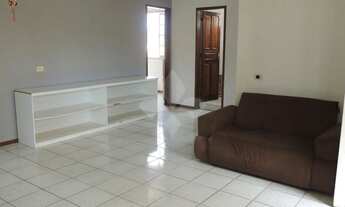 Imagem 5: Casa com 4 dormitórios no centro de Garopaba SC