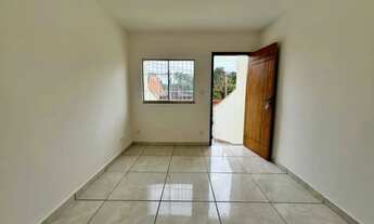 Imagem 2: Casa 2 quartos - Grama