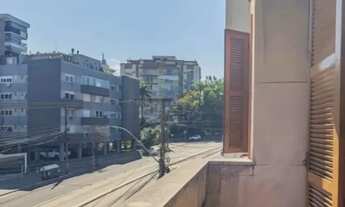 Imagem 3: Imóvel para venda tem 70 metros quadrados com 3 quartos em Petrópolis - Porto Alegre - RS