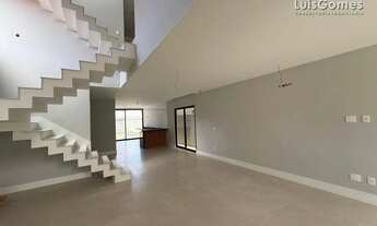 Imagem 4: CASA TRIPLEX COM 4 QUARTOS SENDO 4 SUÍTES NO CONDOMÍNIO RIO MAR NA BARRA DA TIJUCA