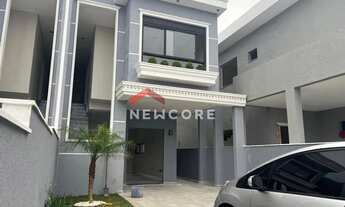 Imagem 2: Sobrado em Rua Dário Manoel Cardoso - Ingleses do Rio Vermelho - Florianópolis/SC