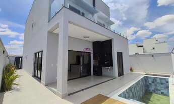 Imagem: Casa em Condomínio de Luxo com 3 Suítes