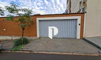 Imagem 2: Casa com 4 dormitórios à venda e Edícula no fundo , 620 m² por R$ 450.000 - Jardim Paulist