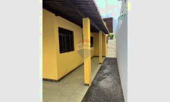 Imagem 6: Venda de Casa Reformada em nova parnamirim com 3 Quartos, Quintal e Churrasqueira e ponto