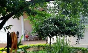 Imagem 6: Quarto para rapaz. Ambiente familiar. Setor Sul, próximo à Praça Cívica