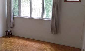 Imagem 7: Icaraí 02 qts a uma quadra do CSB. Frente Sol manhã, elevador e garagem. Vazio