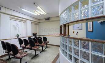 Imagem 3: Prédio Comercial Inteiro , com 880 m², em rua nobre de Botafogo, atualmente adaptado para