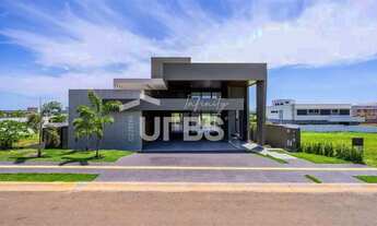 Imagem: Casa Térrea de Alto Padrão à Venda no