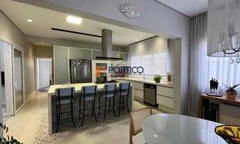 Imagem: Casa á venda com 3 suítes, de esquina