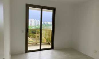 Imagem 7: Excelente apartamento no Condomínio Royal Blue - Barra da Tijuca