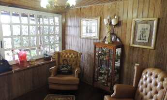 Imagem 5: Casa no Cond. Retiro das Pedra, rua Quaresmeira Rosa