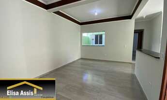 Imagem 3: Sobrado para venda possui 87 metros quadrados com 2 quartos em Vila Atlântica - Mongaguá