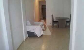 Imagem 1: Copacabana - 2 quartos com suíte e dependências em rua nobre